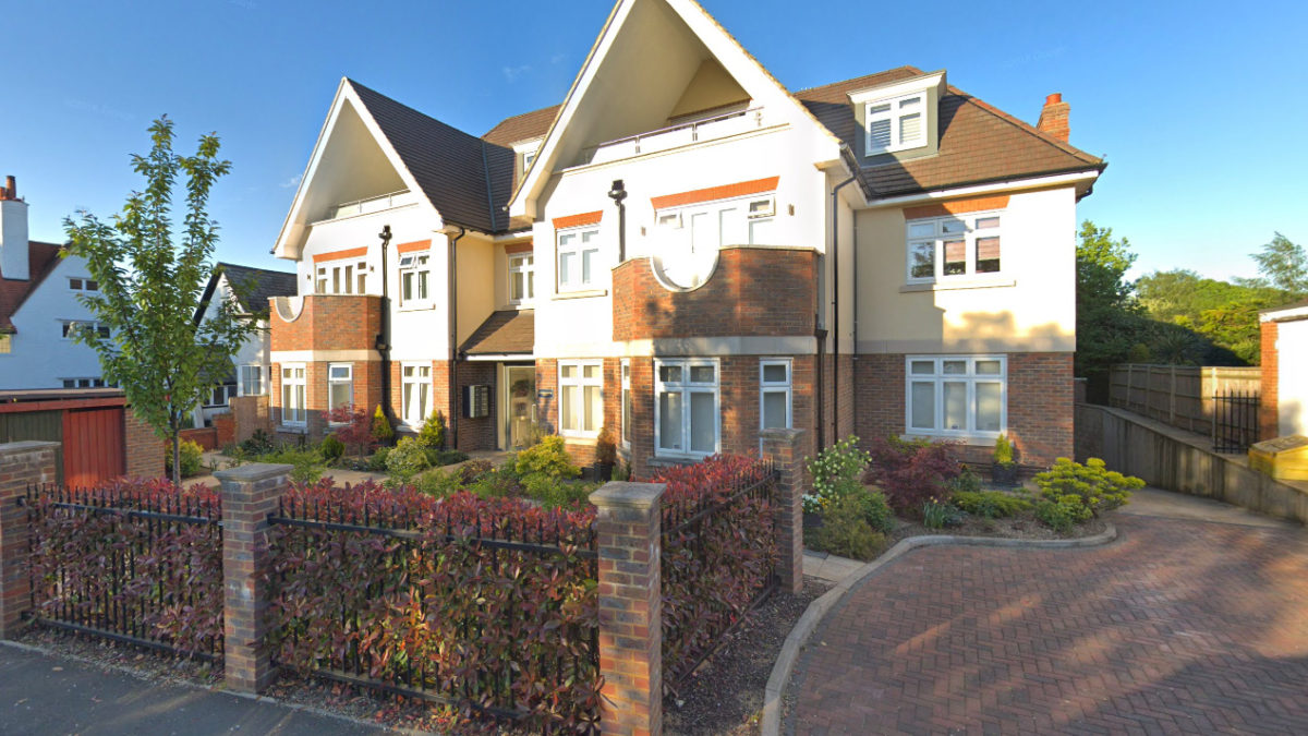 9 Finch Lane, Bushey, Herts WD23 3AH LP Consultants